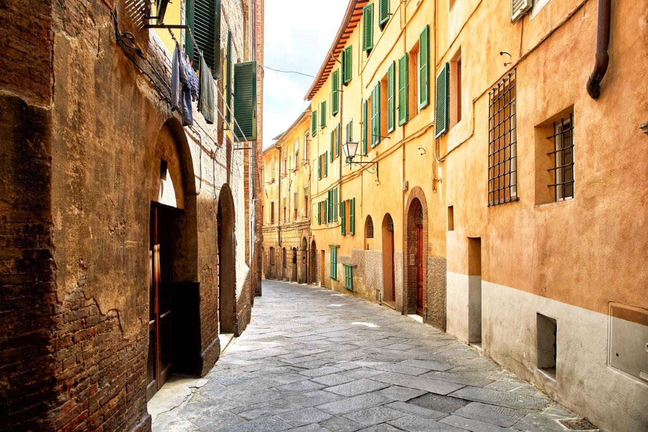Torre Del Fuggisole Hotel Siena Buitenkant foto