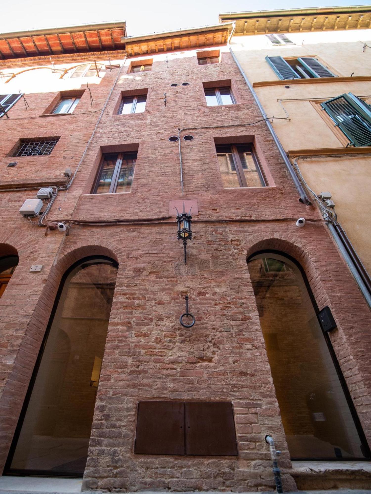 Torre Del Fuggisole Hotel Siena Buitenkant foto